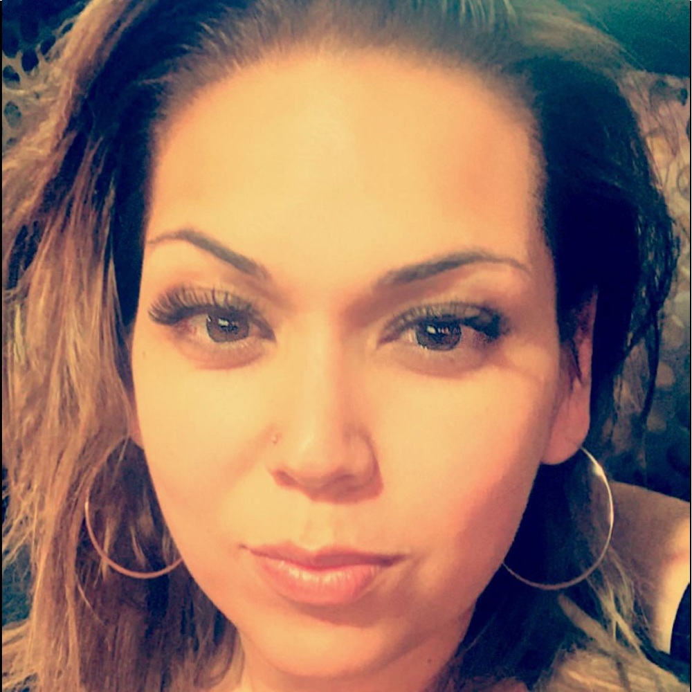 Meet your Posher, Tania